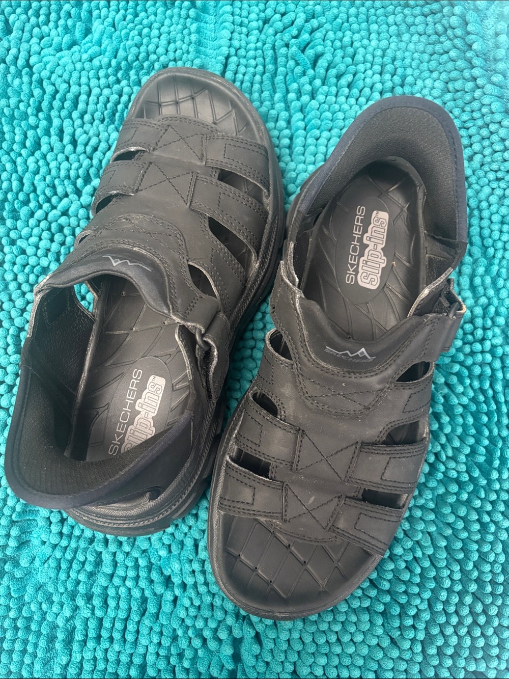 Skechers Black Slip-Ins Men’s Closed-Toe Fisherman Sandals